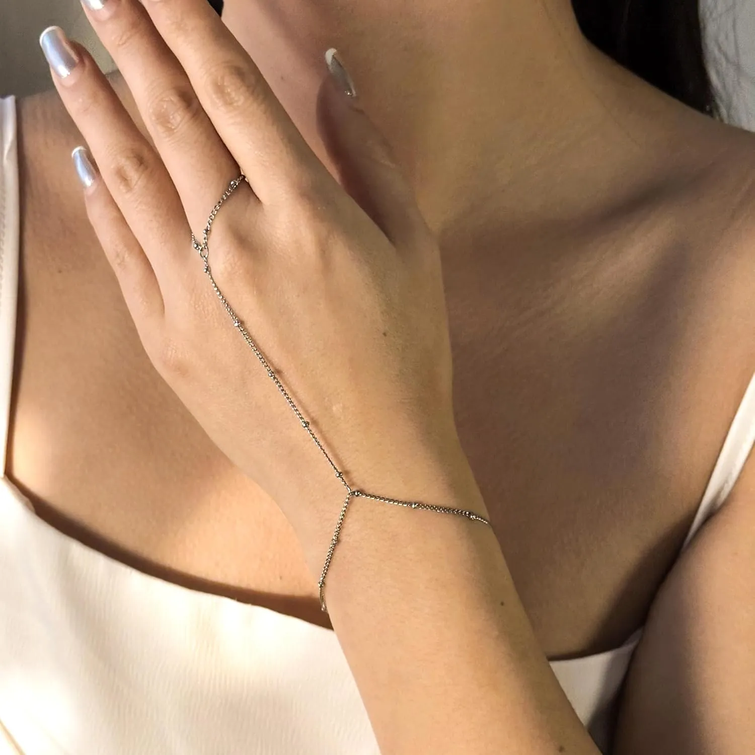 Hand Chain Ring Bracelet for Women Dainty Adjustable Trendy Finger Ring Bracelet Stainless Steel Hand Chain Jewelry for Women