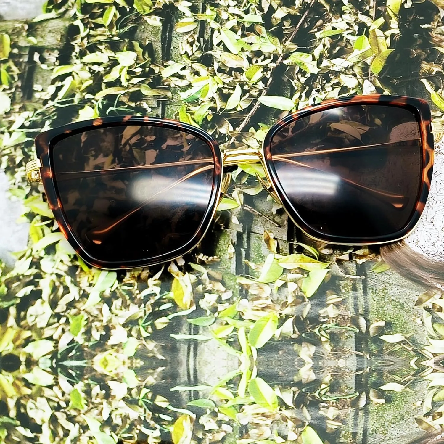 Joopin Oversized Cateye Sunglasses for Women Fashion Cat Eye Sun Glasses UV Protection Ladies Shades Sunnies